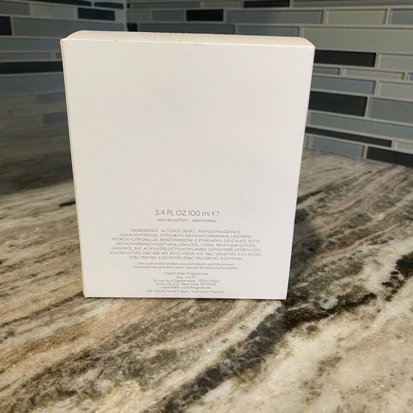 Calvin Klein woman perfume 100 ml - Picture 3 of 3